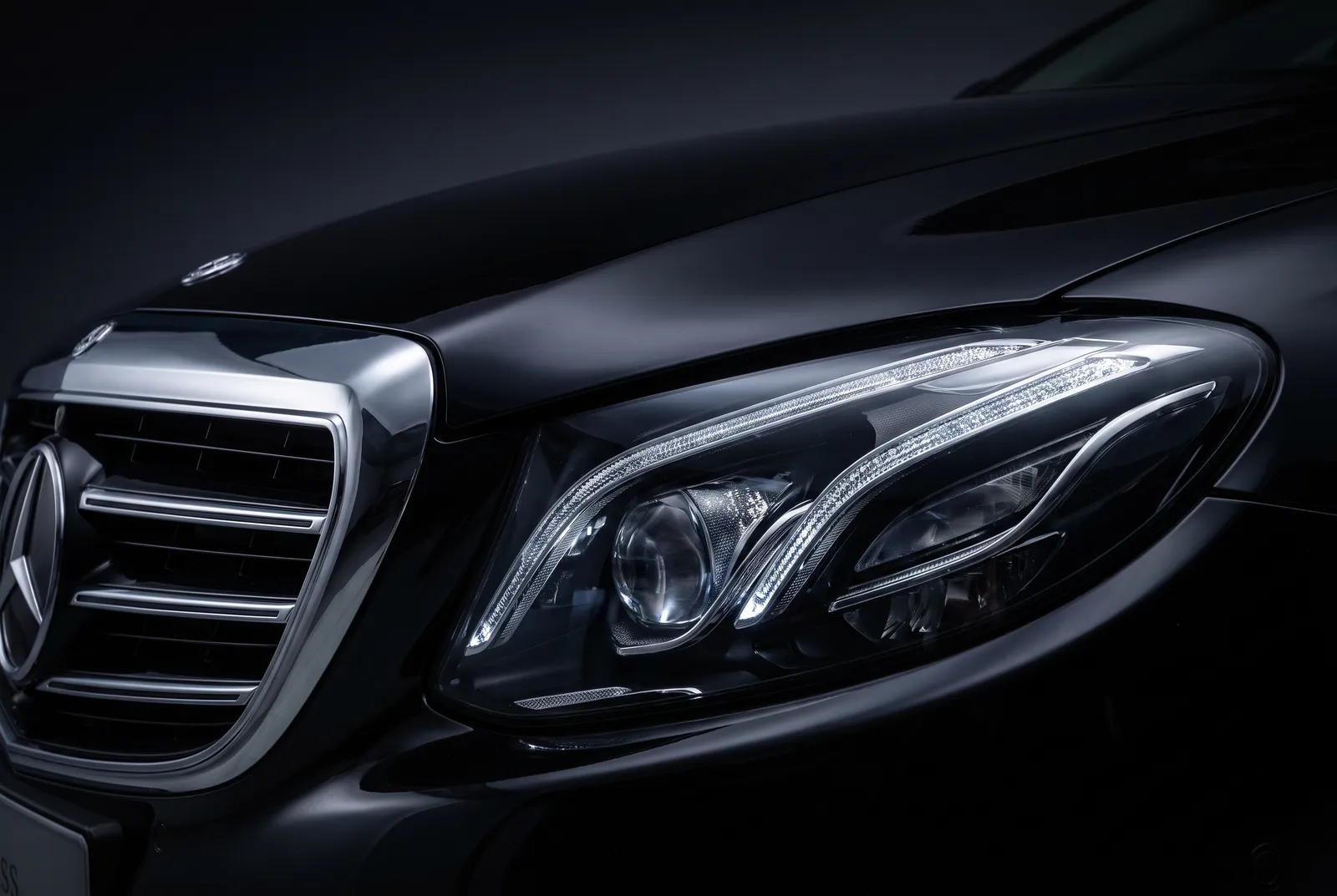 Detail van een Mercedes-Benz E-klasse