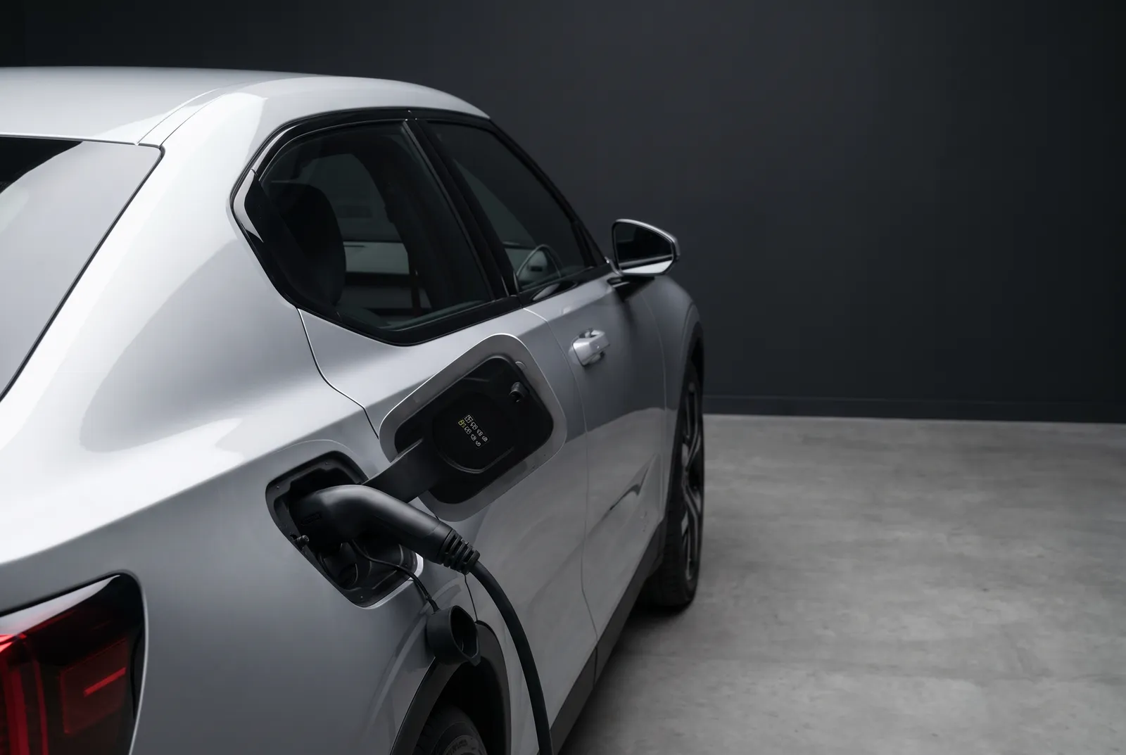Detail van een Polestar Polestar 2